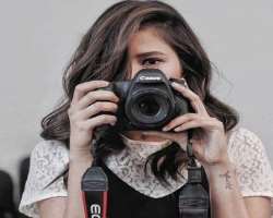 Apart from acting, she is an excellent photographer.